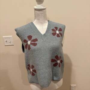 Hippie Rose Floral Sleeveless Sweater Vest Grey with Blue and Purple Flowers